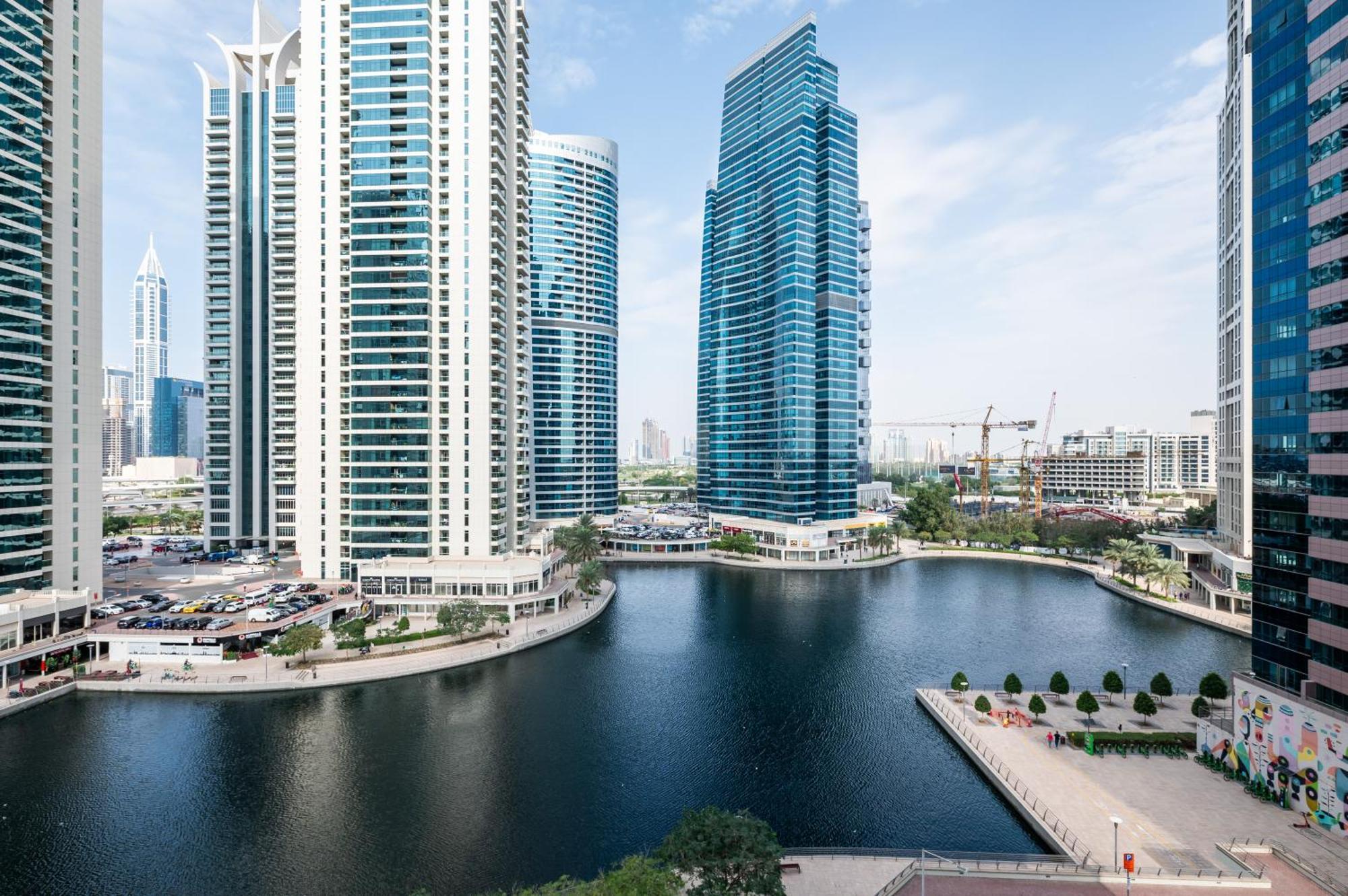 Upscale Full View In Goldcrest View Tower Dubai