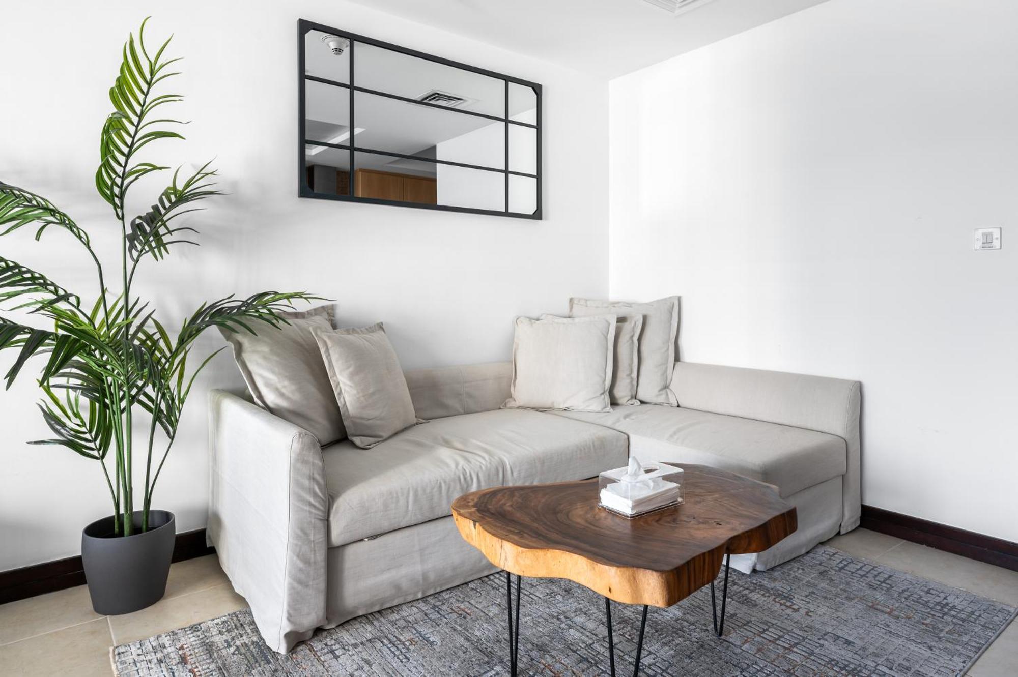 Apartment Upscale Full View In Goldcrest View Tower Dubai