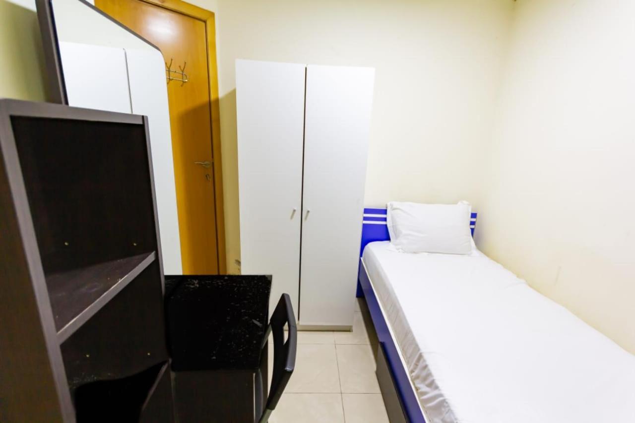 Budget With Private Bathroom For 'girls' Only In Dubai, Marina Apartment
