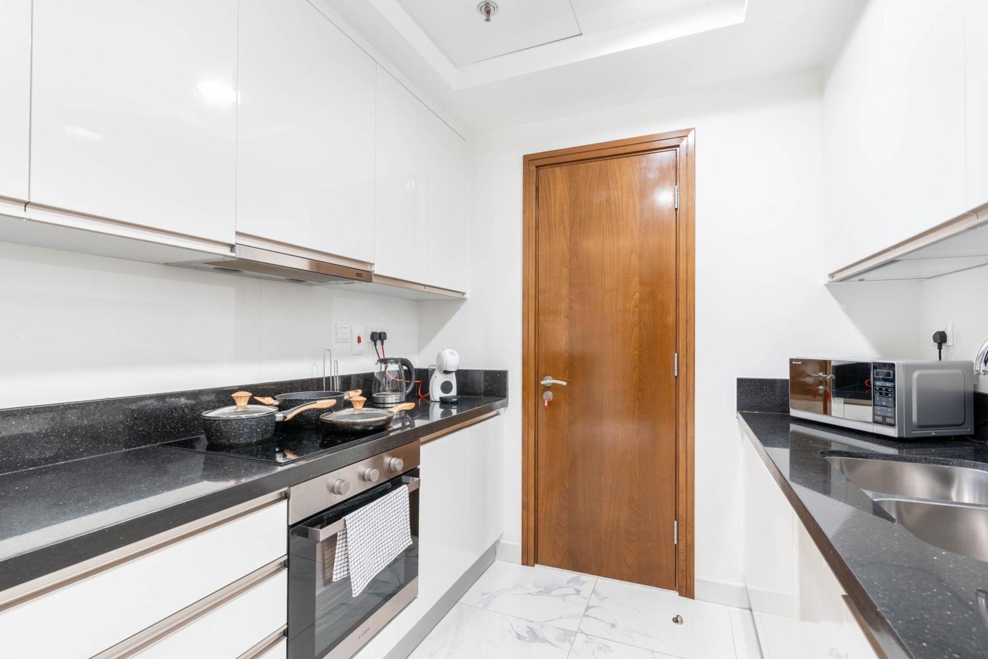 White Sage - Amna Tower Apartment