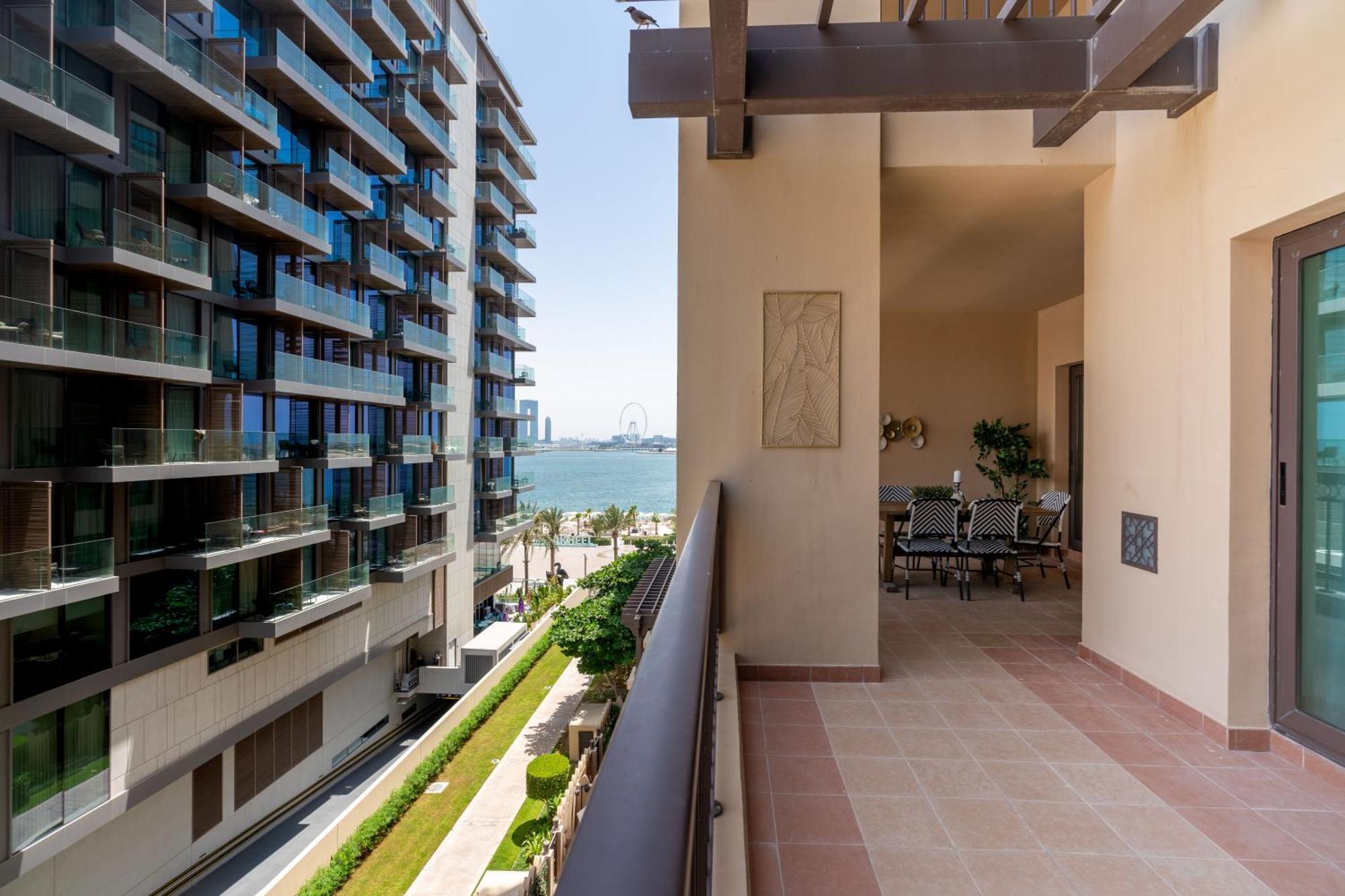 Ultimate / Fairmont Residences The Palm / Designer Luxury / Direct Access / Big Terrace / Partial Sea View Apartment *