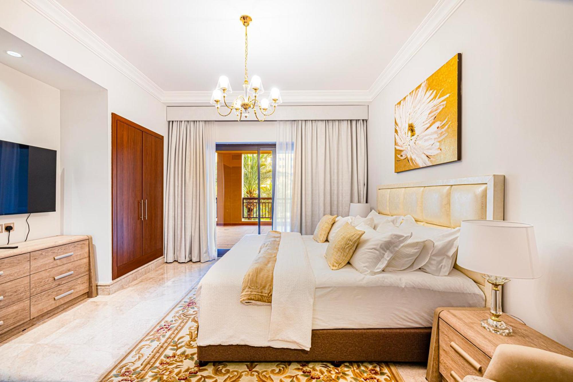 Fairmont North 2br Sea View Huge Terrace Apartment