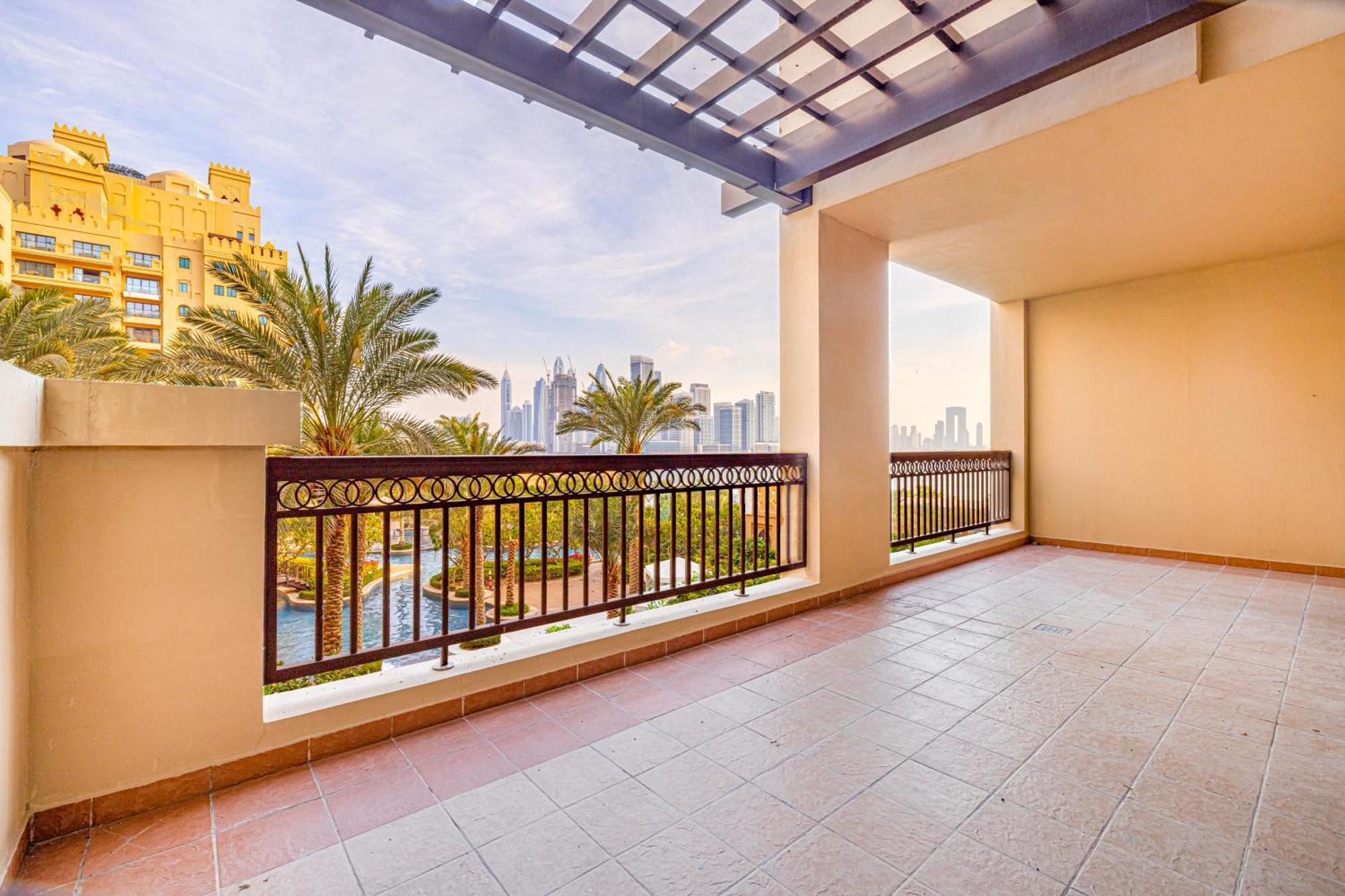 Fairmont North 2br Sea View Huge Terrace * Dubai