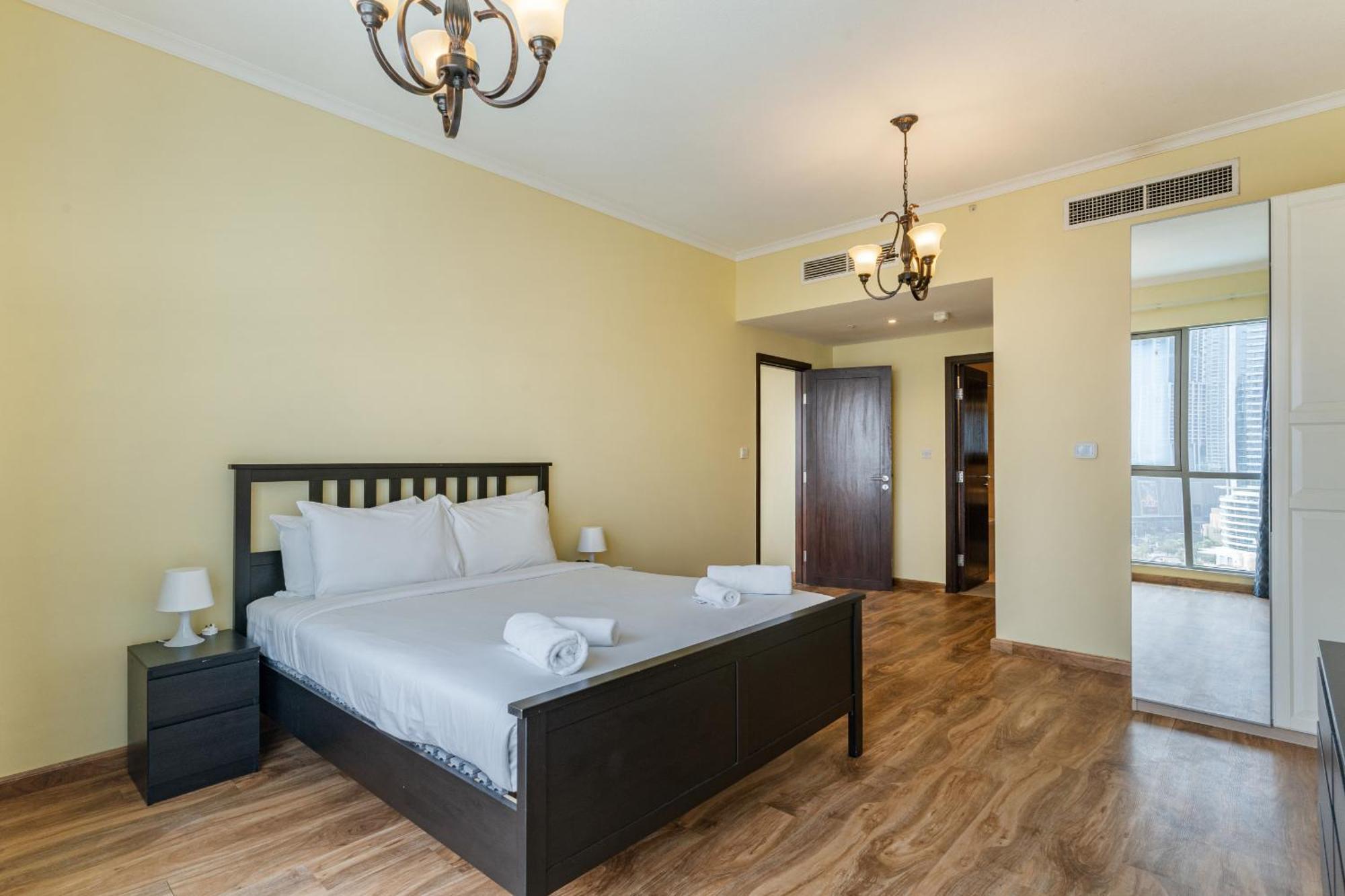 2br In The With Fireworks View,near Mall - Allsopp&allsopp Apartment