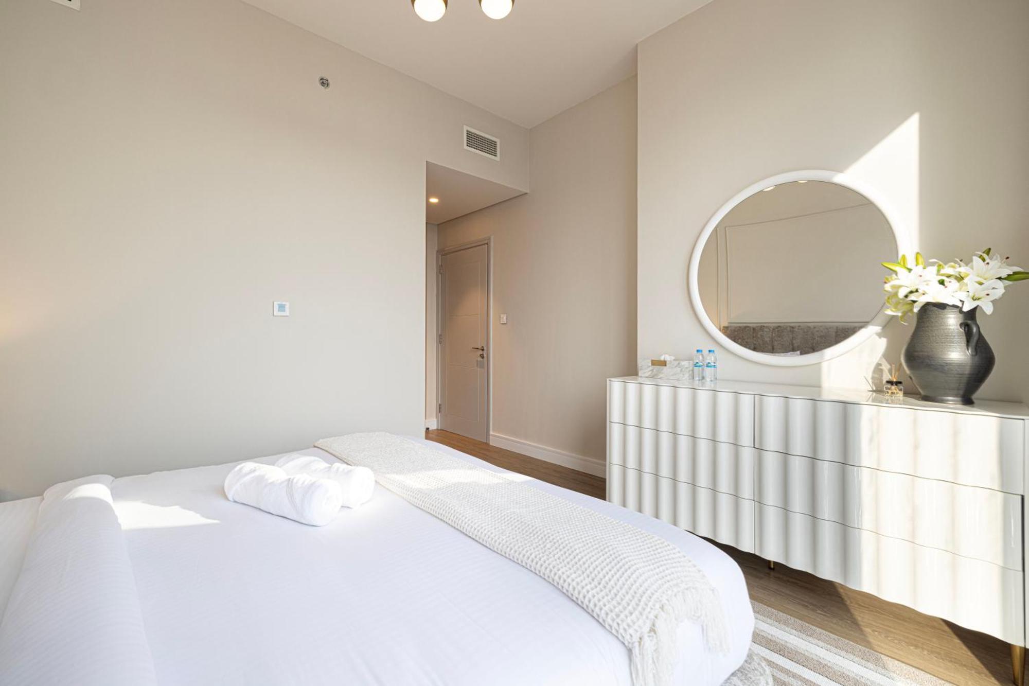 Apartment Magnificent - Stylish 3 Bedroom Retreat With A Burj Khalifa View