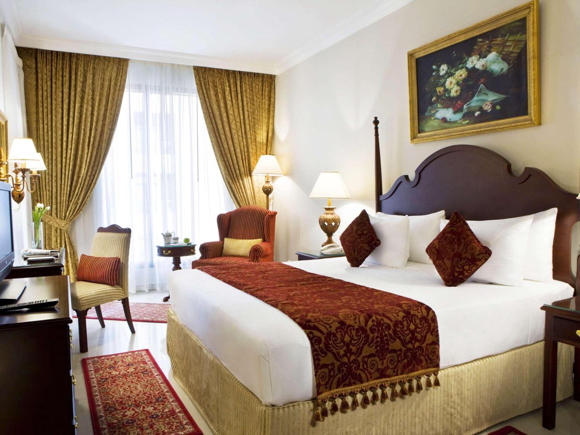 Otel Mercure Barsha Heights And 4*