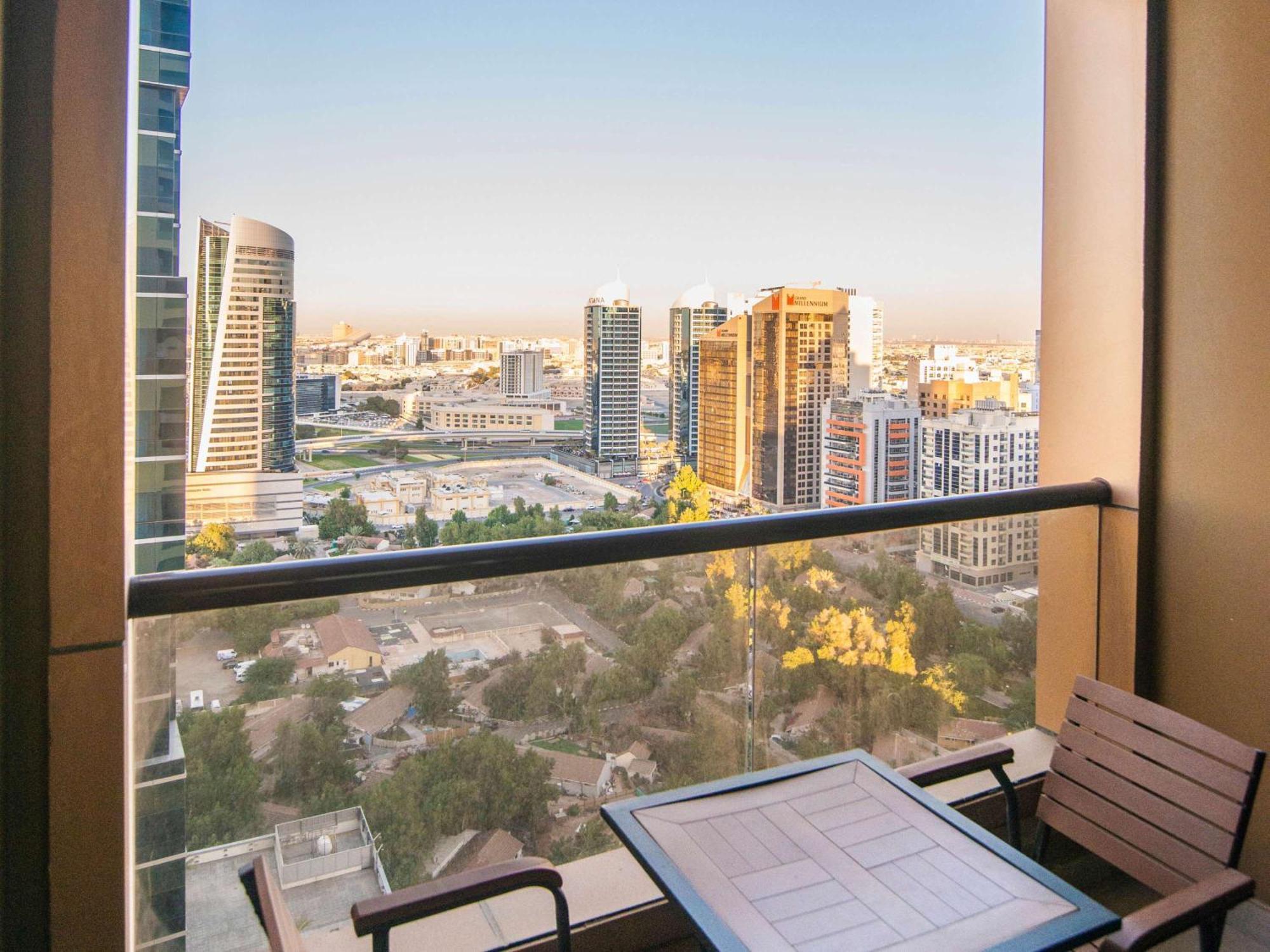 Mercure Barsha Heights And 4*