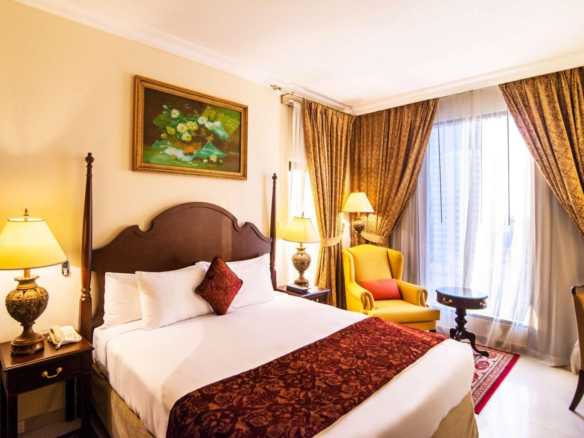 Mercure Barsha Heights And Otel 4*
