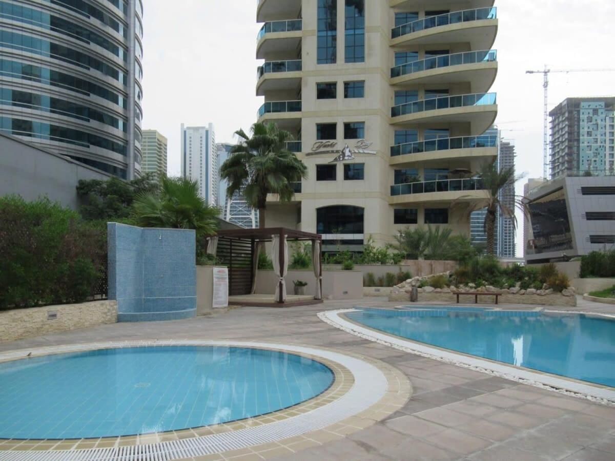 Frank Porter - Yacht Bay Apartment *