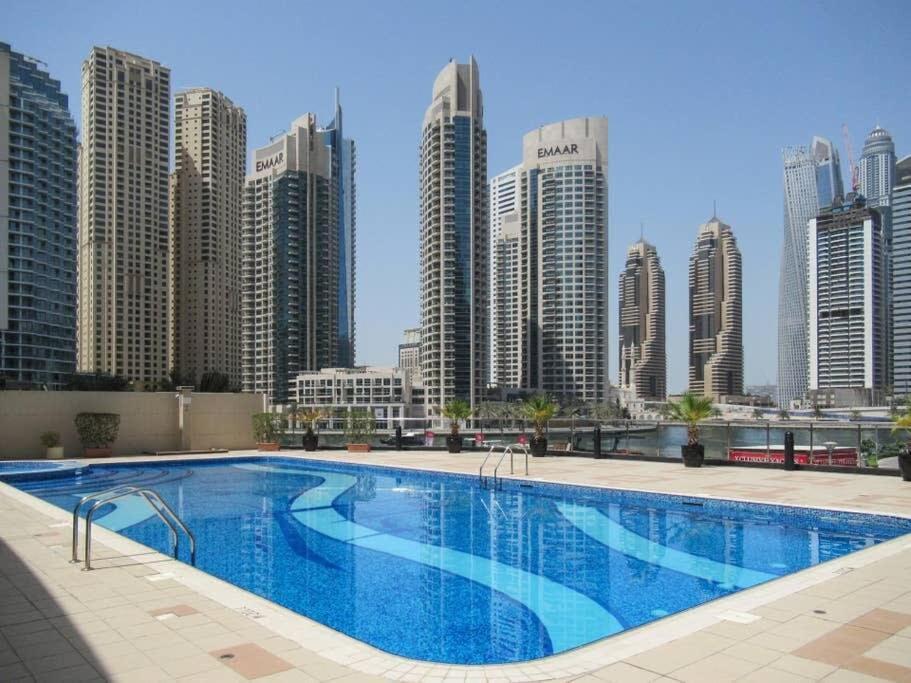 Frank Porter - Marina Views B Apartment