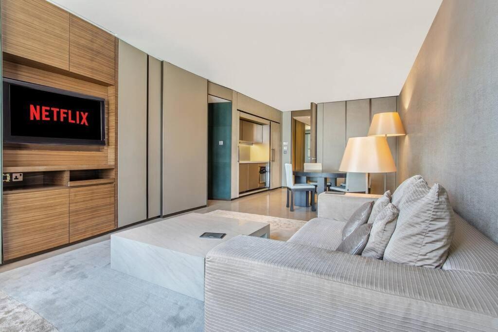 Burj Khalifa, Armani Apartment Dubai