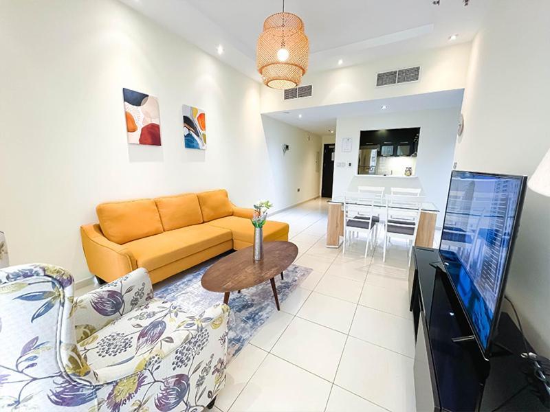 Rh- Living In Style, Large 1 Bedroom With Open Terrace, Marina