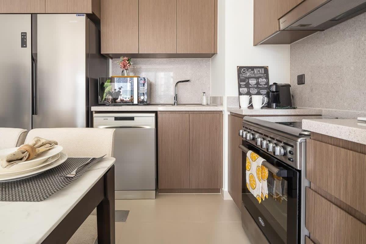 Apartment Frank Porter - Act One Tower 1