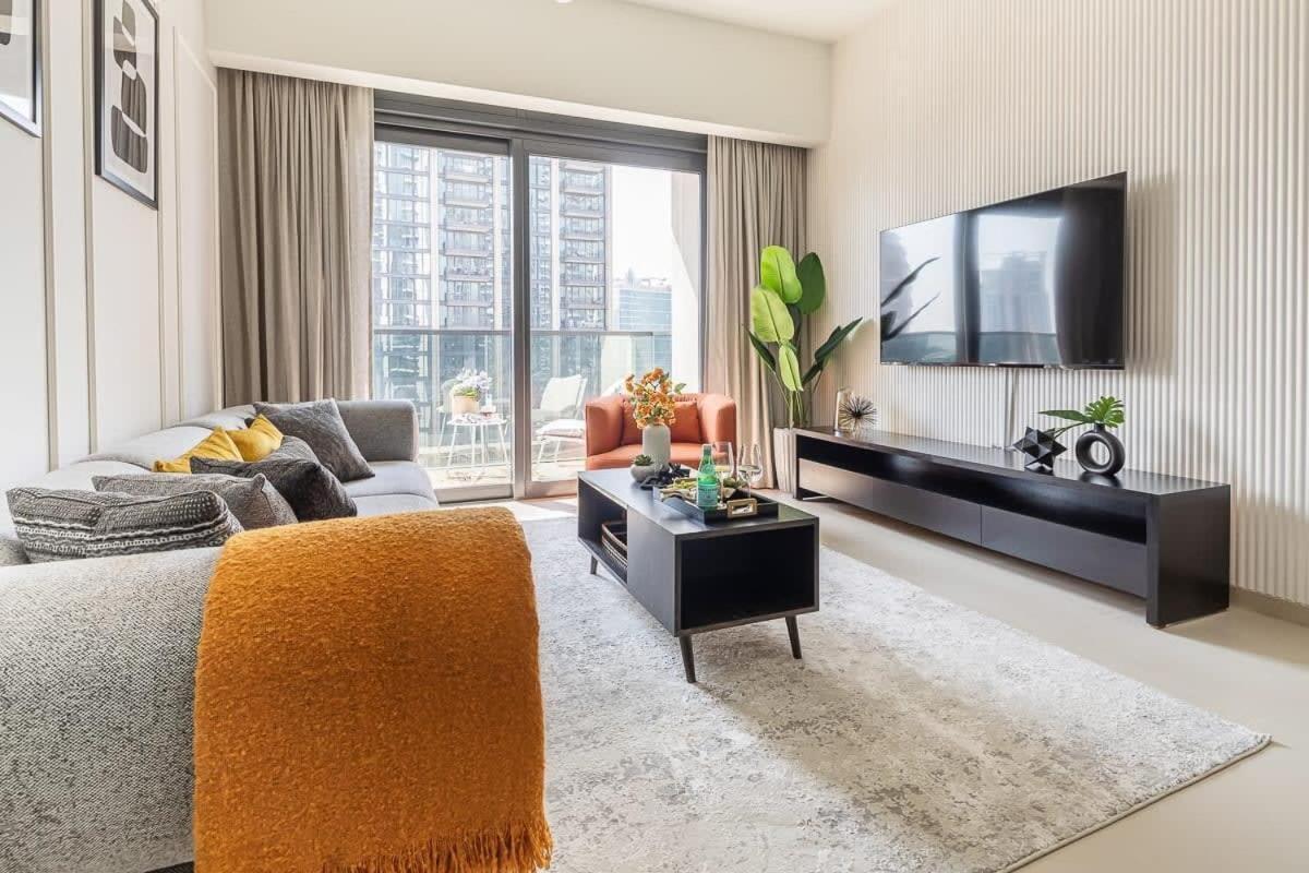 Apartment Frank Porter - Act One Tower 1