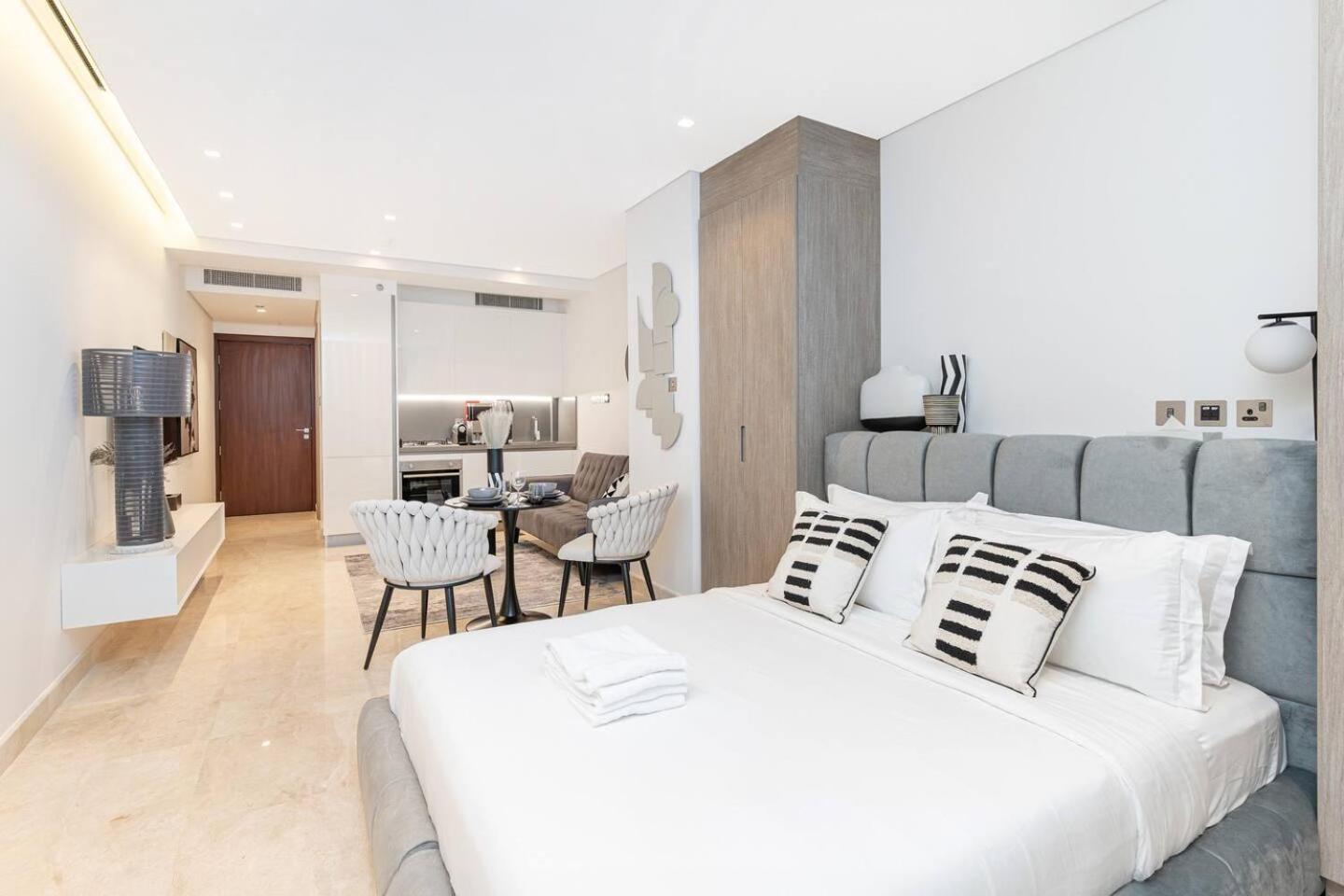 Trendy Studio! Walk To Burj Khalifasleeps 3! Daire Dubai