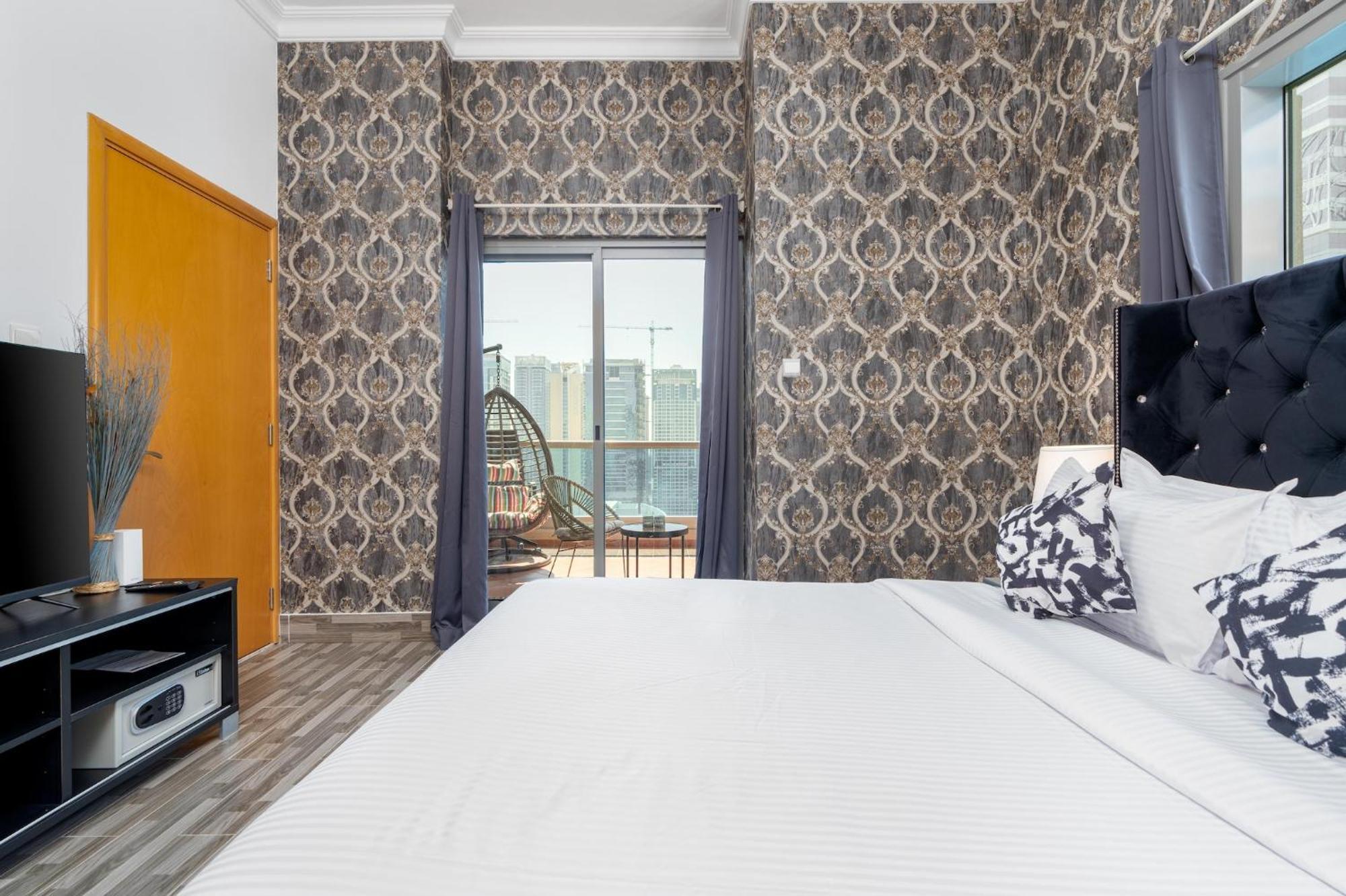 Apartment Marina Views - Walking Distance To Beaches - Cityapartmentstay *