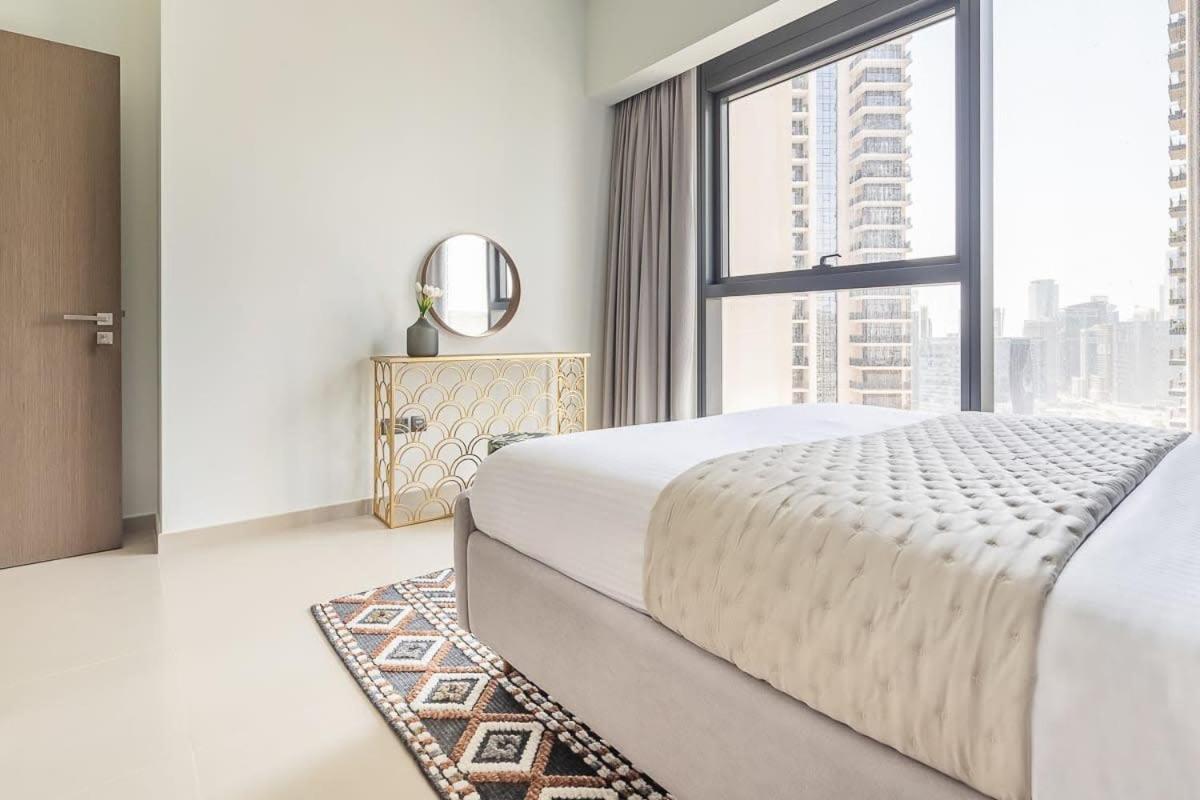 Frank Porter - Act One Tower 1 Dubai