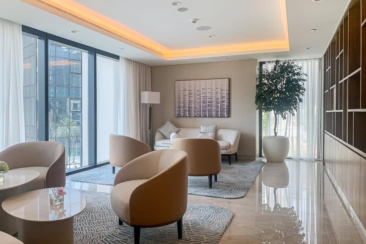 Apartment Frank Porter - Act One Tower 1 *