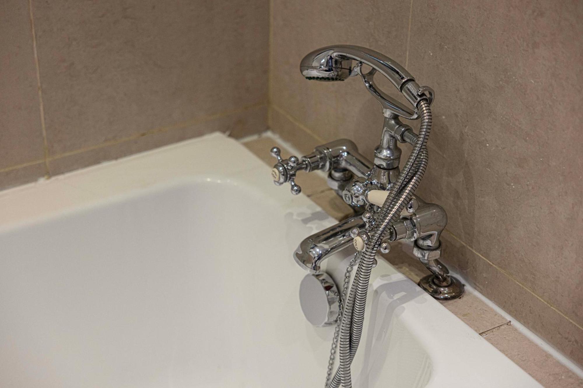 Lux 2br Retreat Steps From Mall&burj Khalifa *