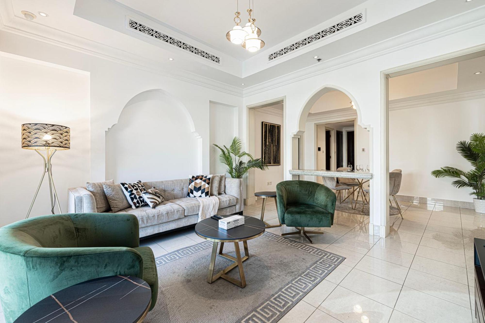 Apartment Lux 2br Retreat Steps From Mall&burj Khalifa Dubai