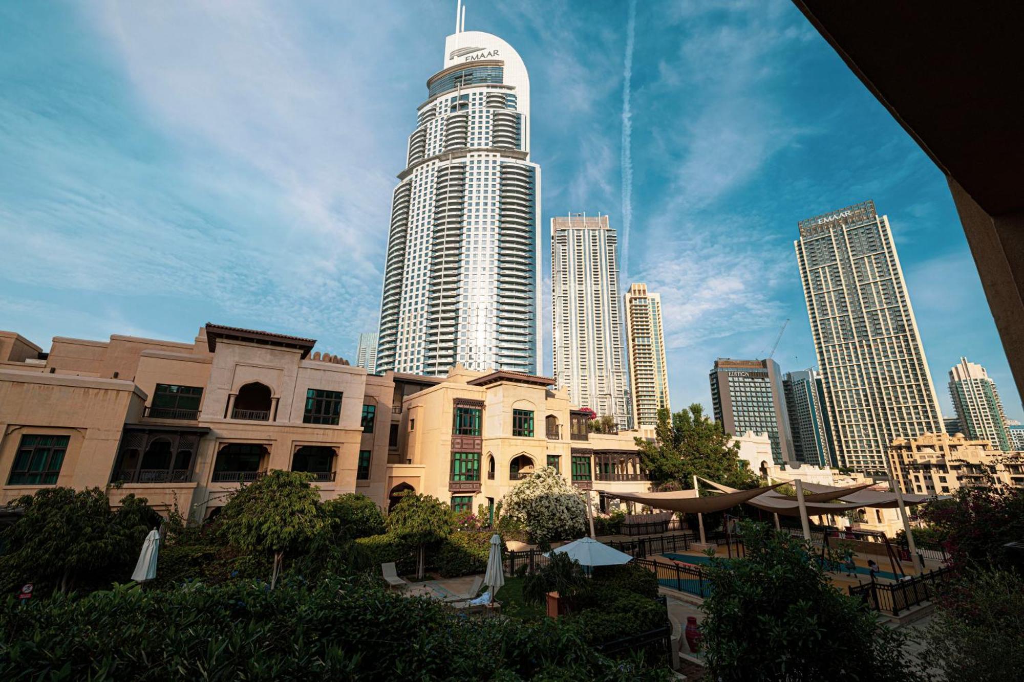 Lux 2br Retreat Steps From Mall&burj Khalifa Apartment