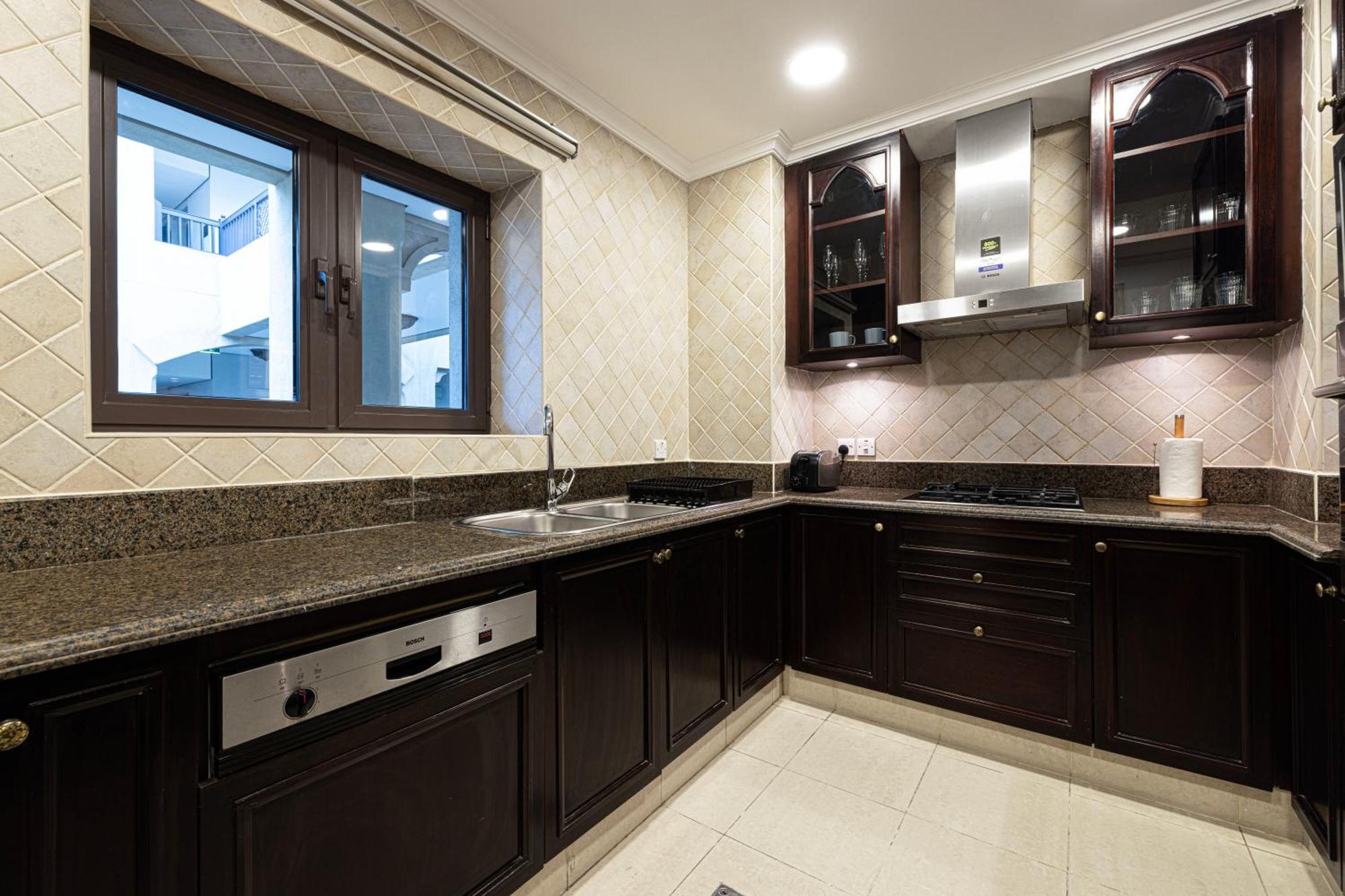 Lux 2br Retreat Steps From Mall&burj Khalifa Dubai