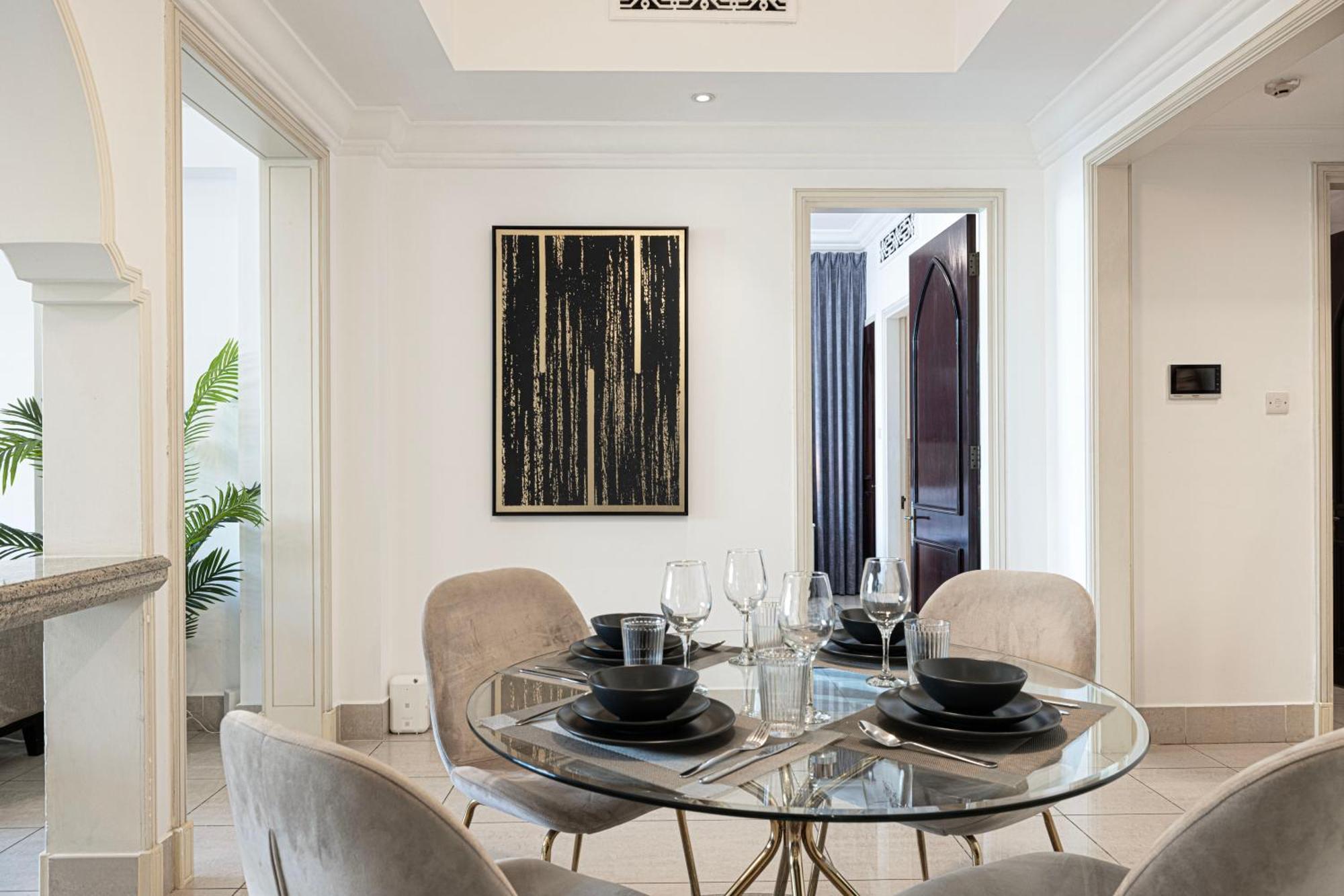 Lux 2br Retreat Steps From Mall&burj Khalifa Dubai