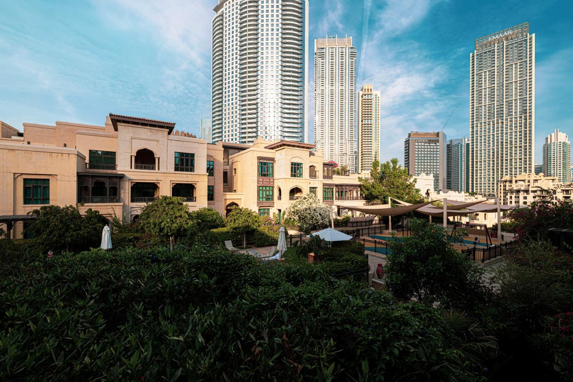 Apartment Lux 2br Retreat Steps From Mall&burj Khalifa *
