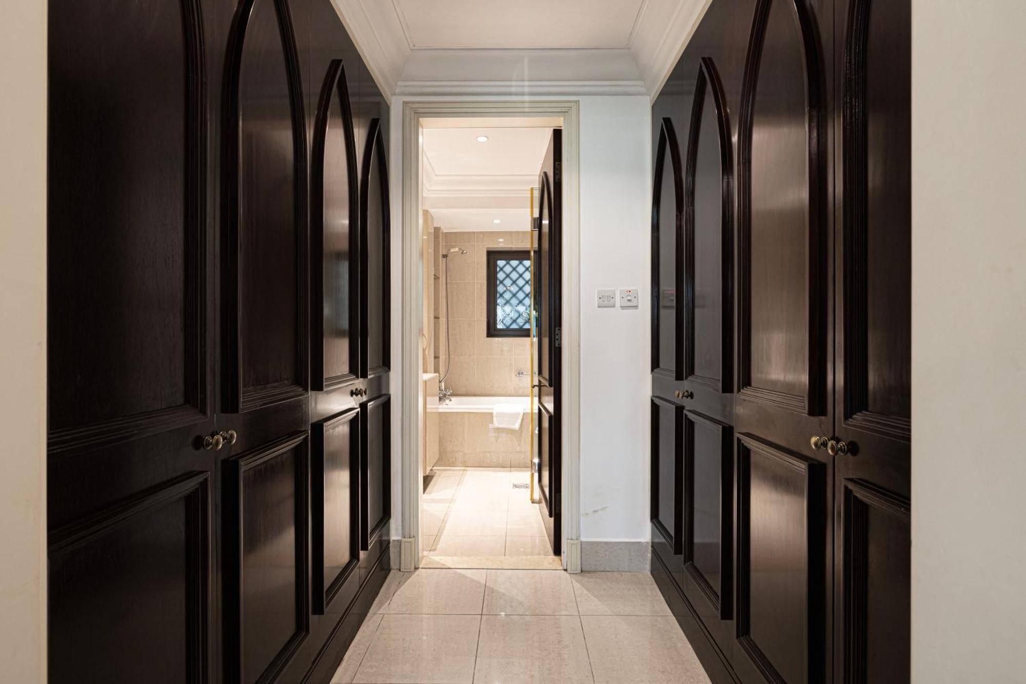 Lux 2br Retreat Steps From Mall&burj Khalifa