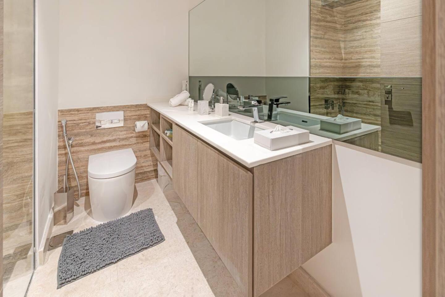 Daire Trendy Studio! Walk To Burj Khalifasleeps 3! Dubai