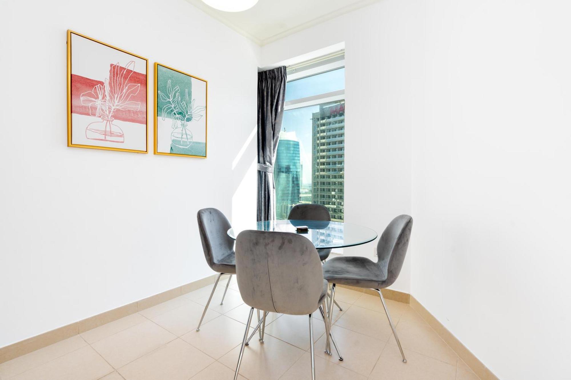 Lux Burj Views Tower I Downtown