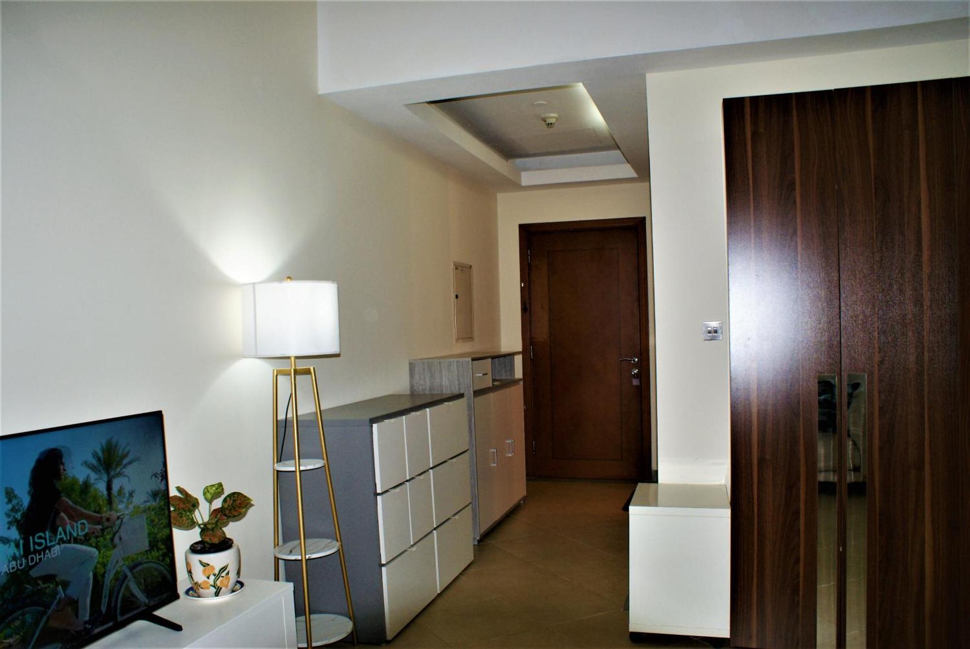 - Cozy, Very Accessible And So Near To Train Station Apartment