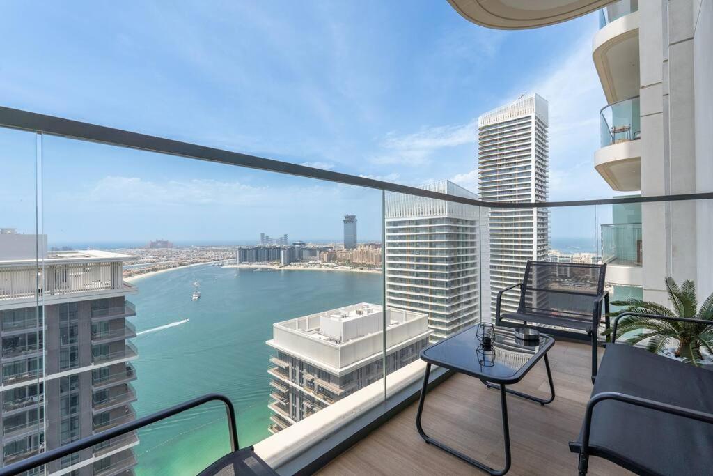 Czechin * Brand New * Beachfront * Palm View * High Floor Dubai
