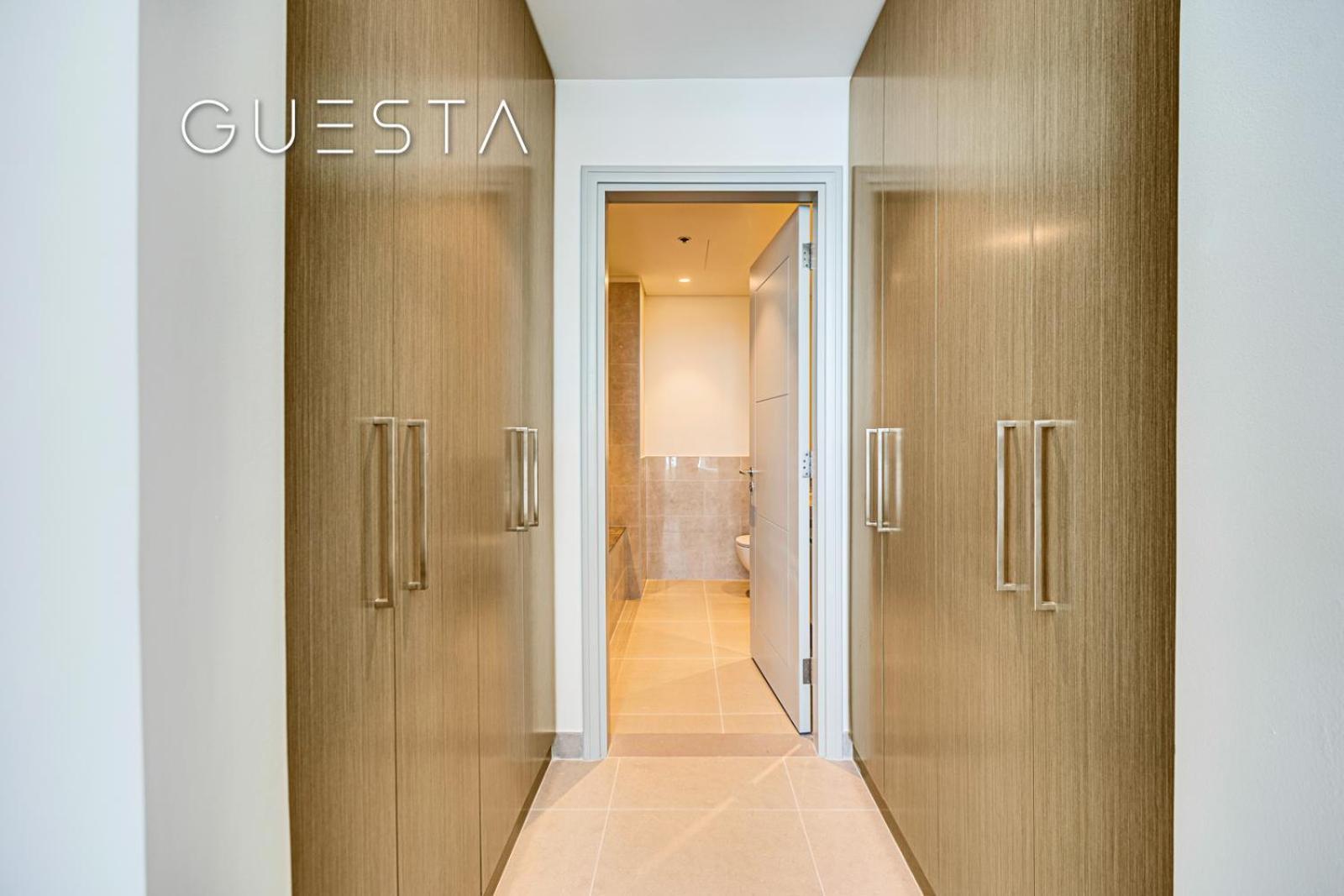 Apartment Tower By Emaar, Downtown Dubai