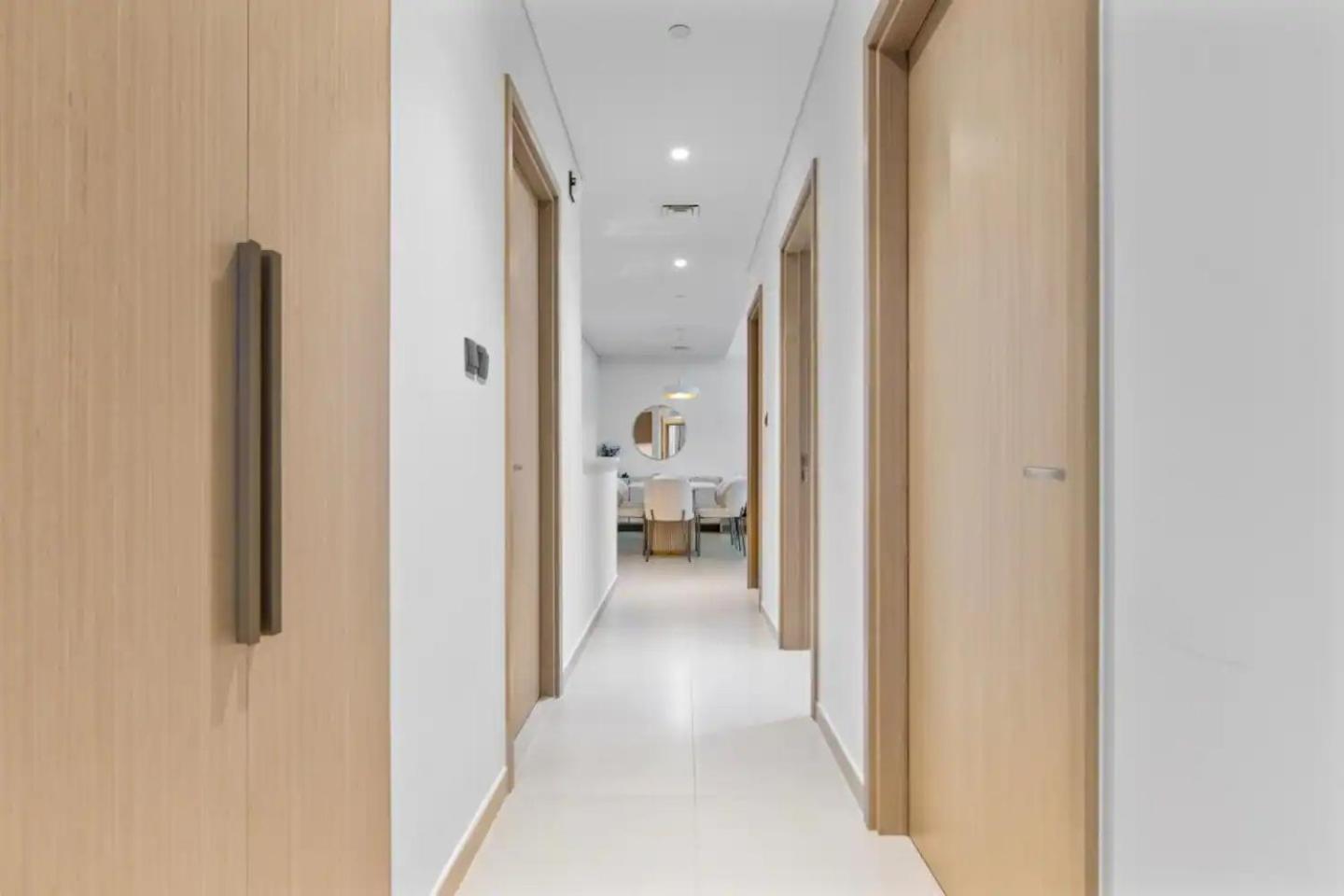 Apartment Spacious And Overlooking Burj & Fountains Dubai