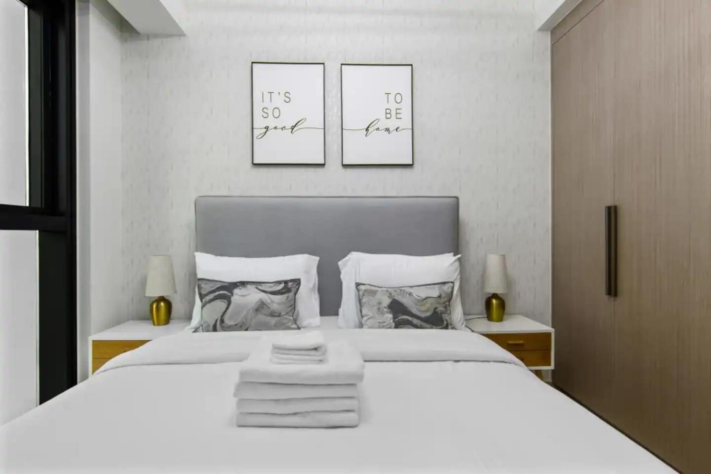 Spacious And Overlooking Burj & Fountains Dubai