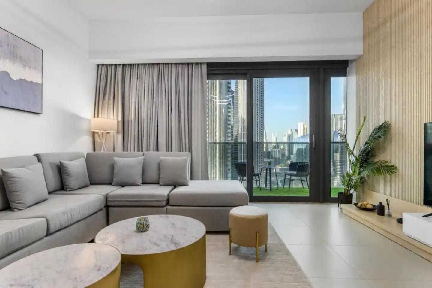 Apartment Spacious And Overlooking Burj & Fountains Dubai