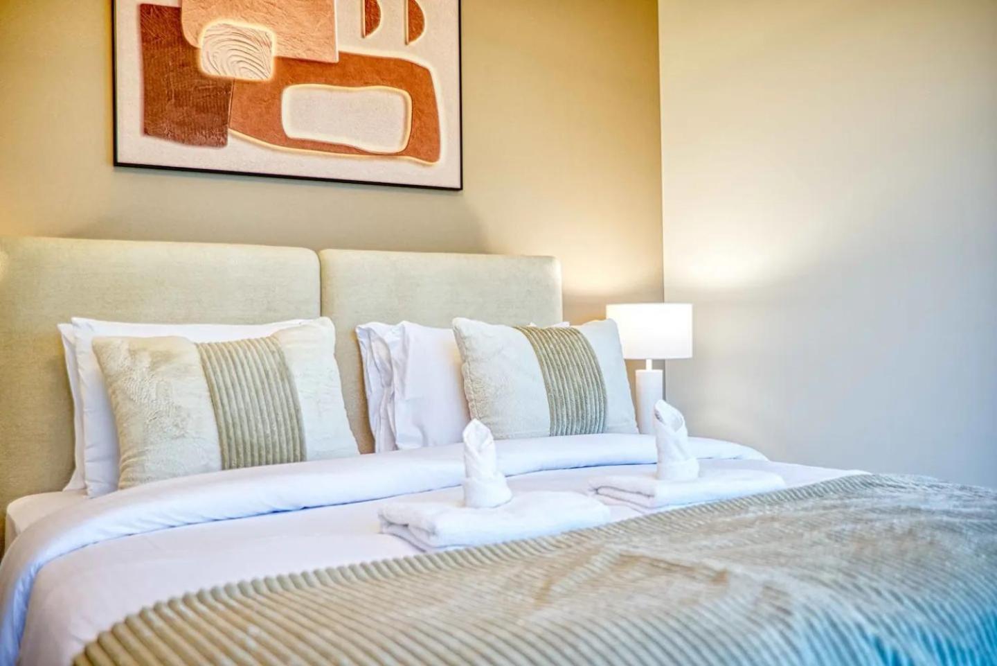 Apartment Spacious And Overlooking Burj & Fountains