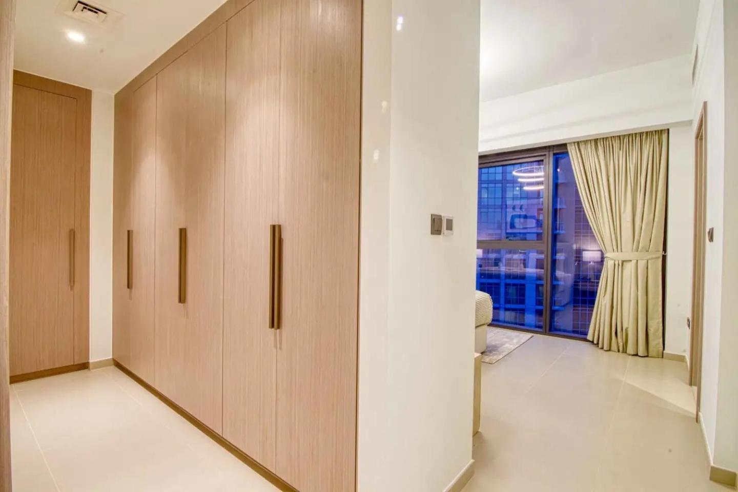 Spacious And Overlooking Burj & Fountains