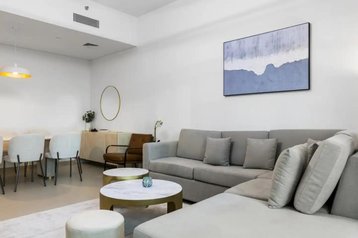 Apartment Spacious And Overlooking Burj & Fountains Dubai