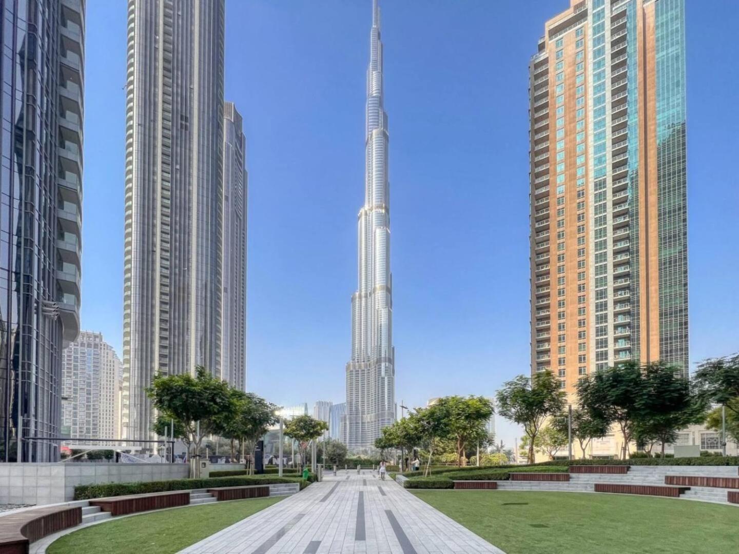 Spacious And Overlooking Burj & Fountains Dubai