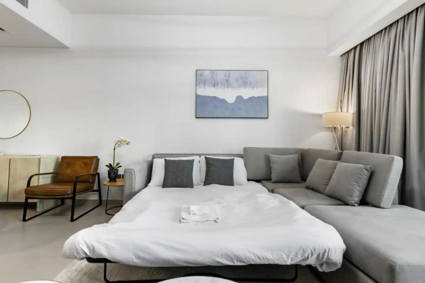 Apartment Spacious And Overlooking Burj & Fountains Dubai