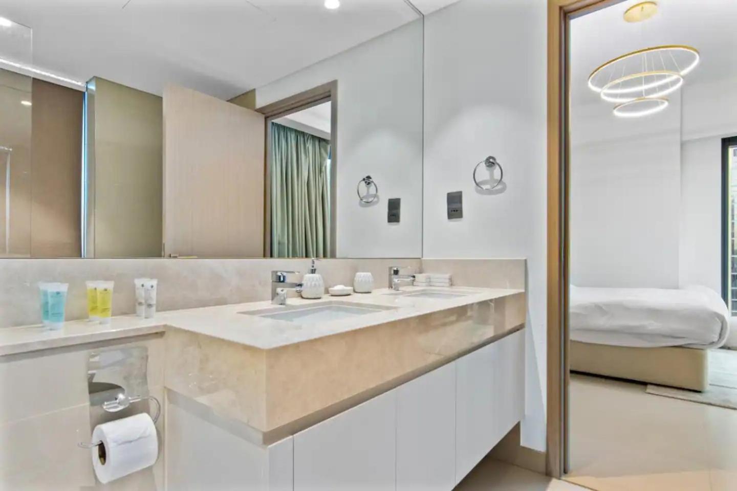 Apartment Spacious And Overlooking Burj & Fountains *