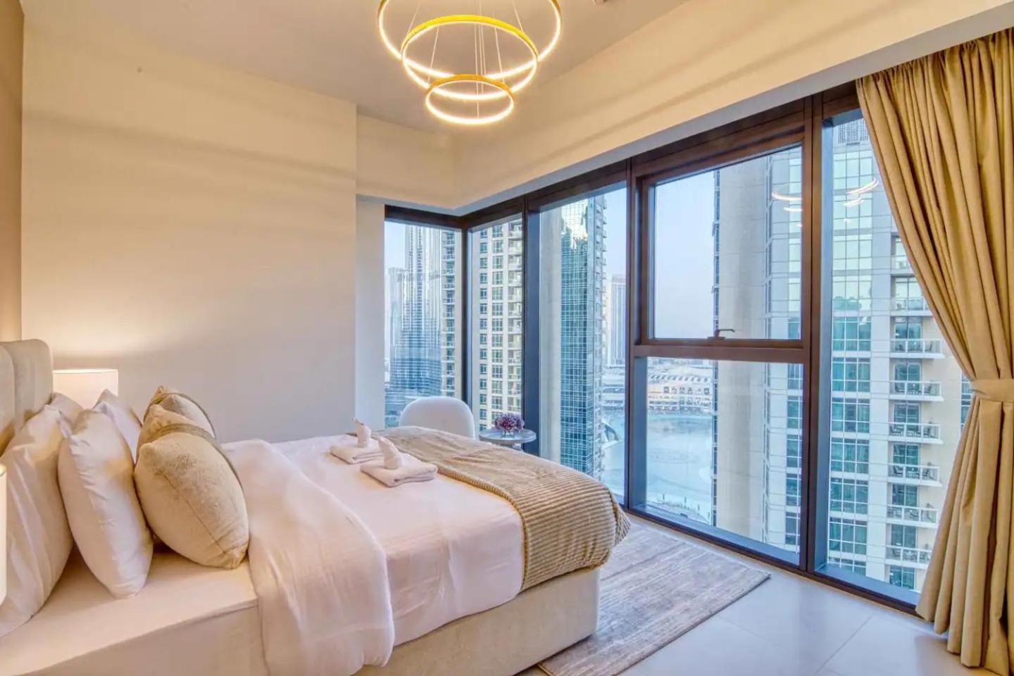 Apartment Spacious And Overlooking Burj & Fountains Dubai