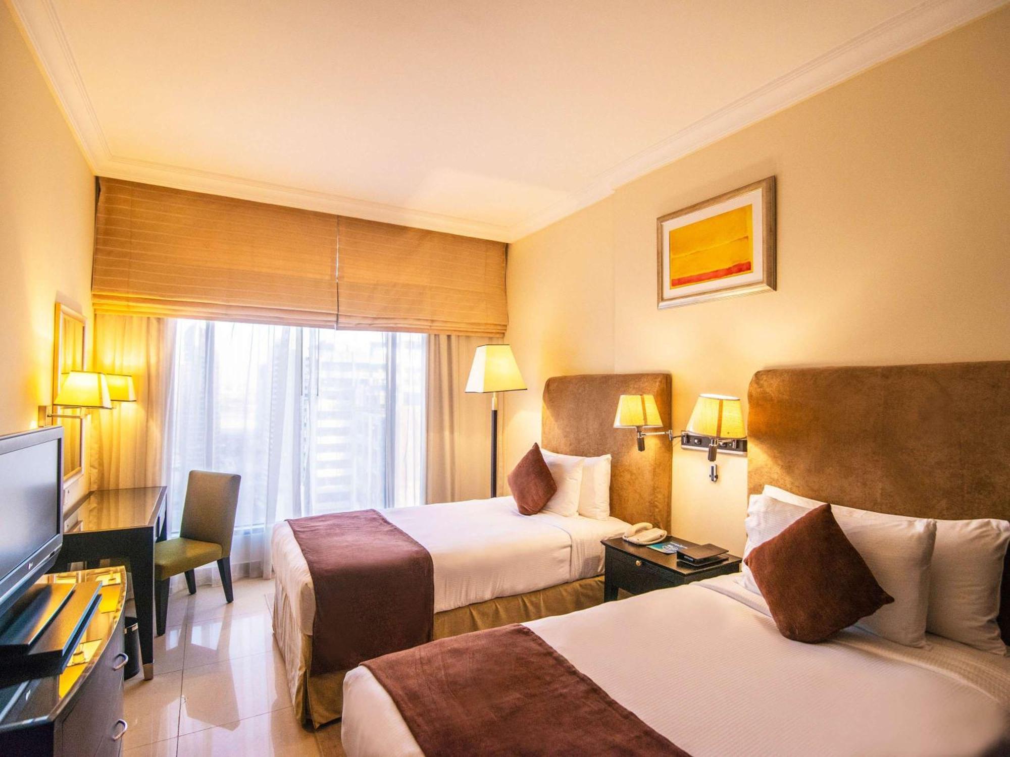 Mercure Barsha Heights And Dubai