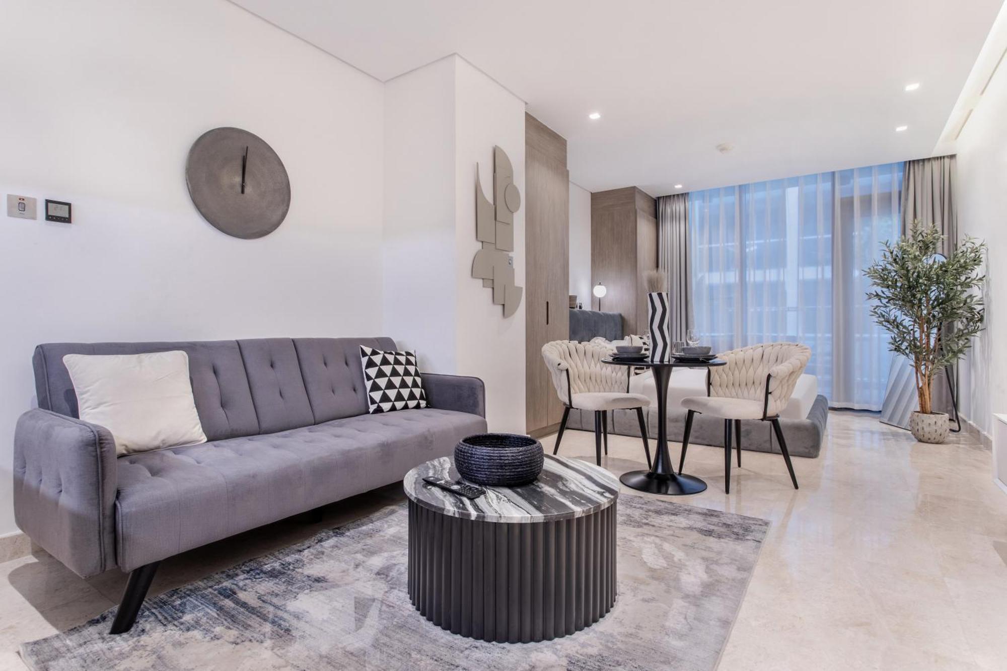 Daire Trendy Studio! Walk To Burj Khalifasleeps 3! Dubai
