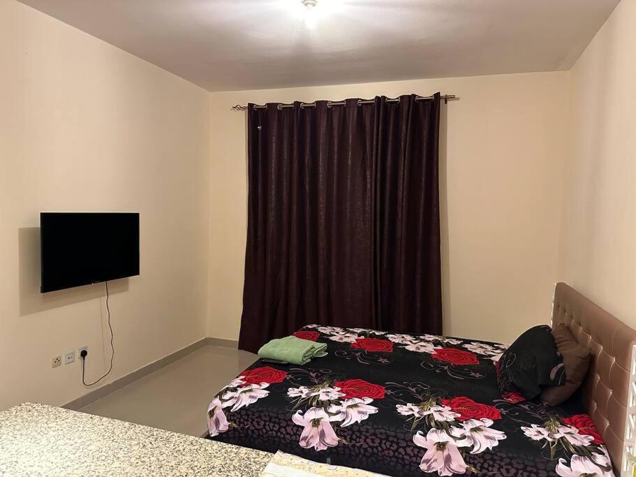 Studio In Sports City Low Price