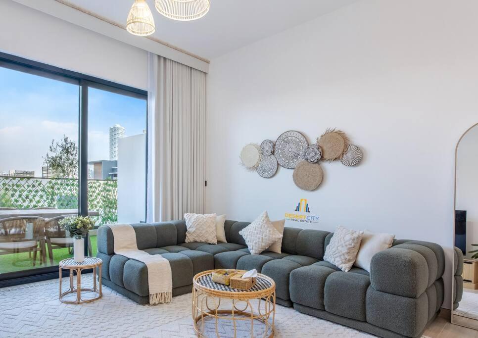 Fully Furnished 2 Bed In Jvc, Hosted By Desert Apartment