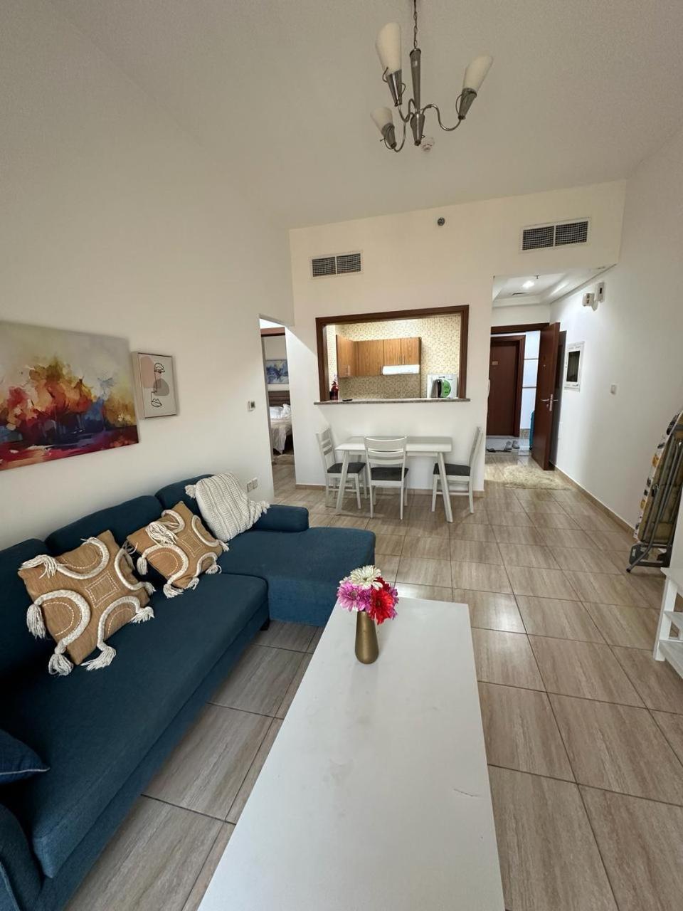 Private With Kitchen, Bathroom, Pool, Parking, Free Gym Apartment *