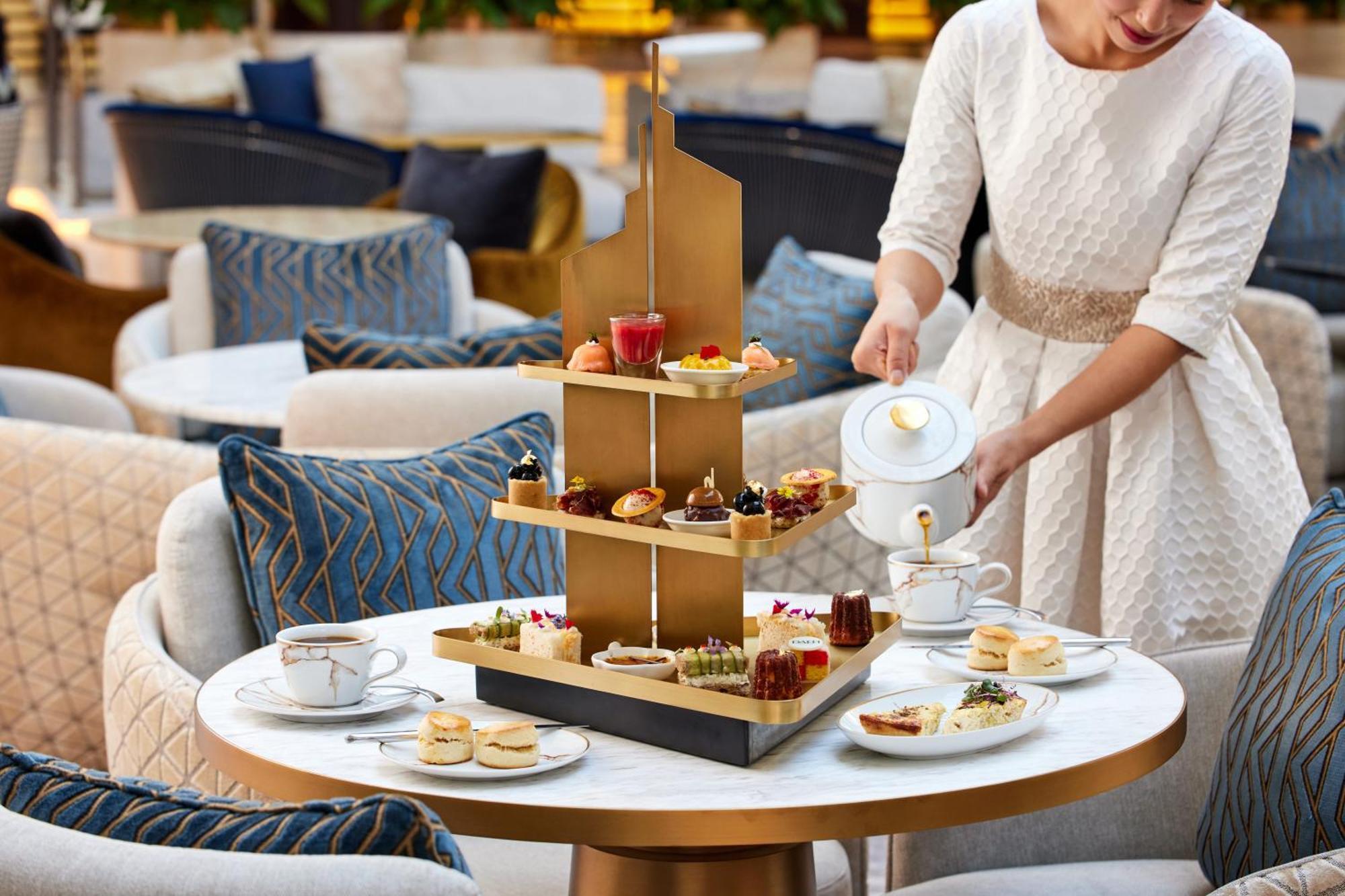 Jumeirah Emirates Towers 5* Dubai